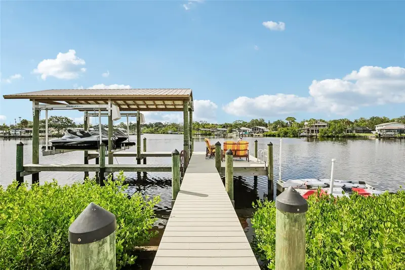 806 Blue Heron Blvd, FL