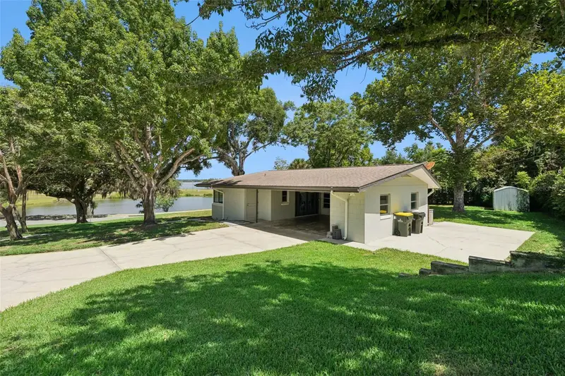 290 Carroll St, FL