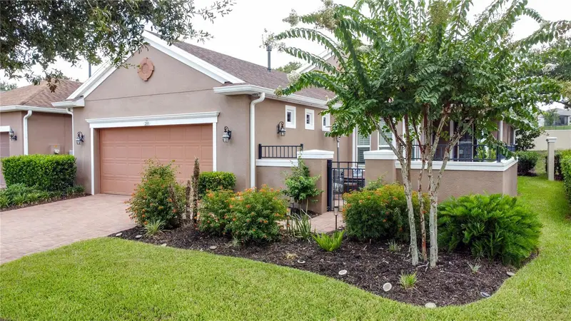 255 Silver Maple Rd, FL
