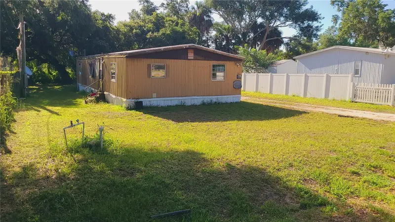 1683 Magnolia Ln, FL