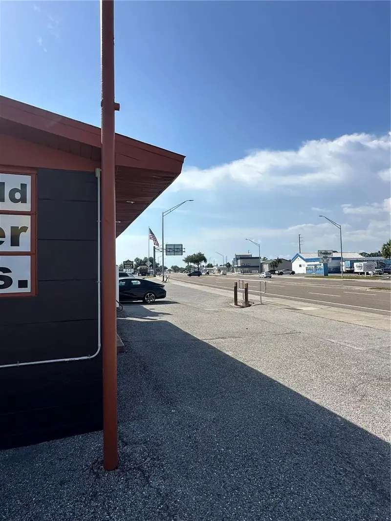 2254 S Tamiami Trl, FL