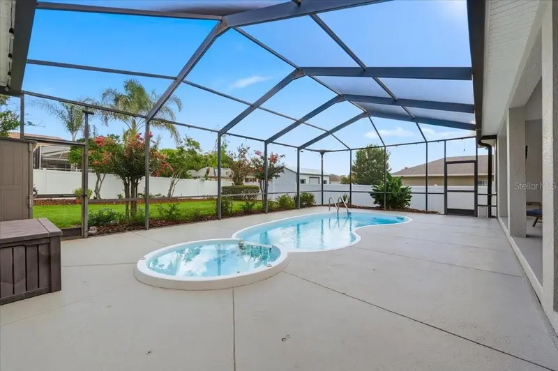 5618 Summerland Hills Dr, FL