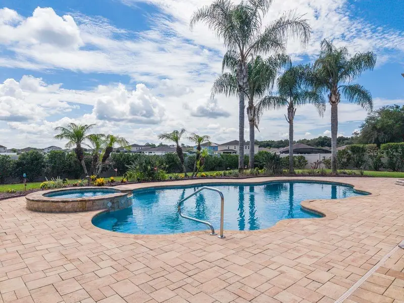 2629 Tree Meadow Loop, FL