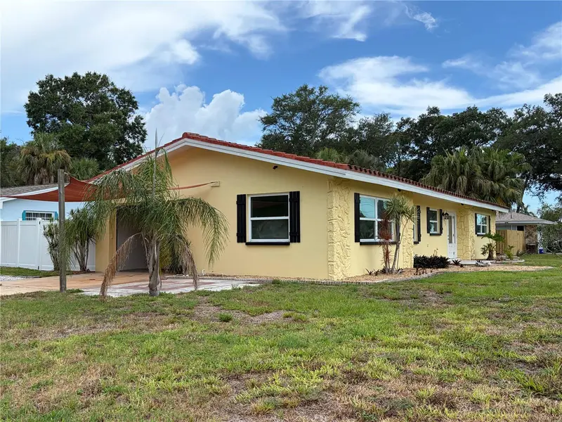623 Palm Blvd, FL