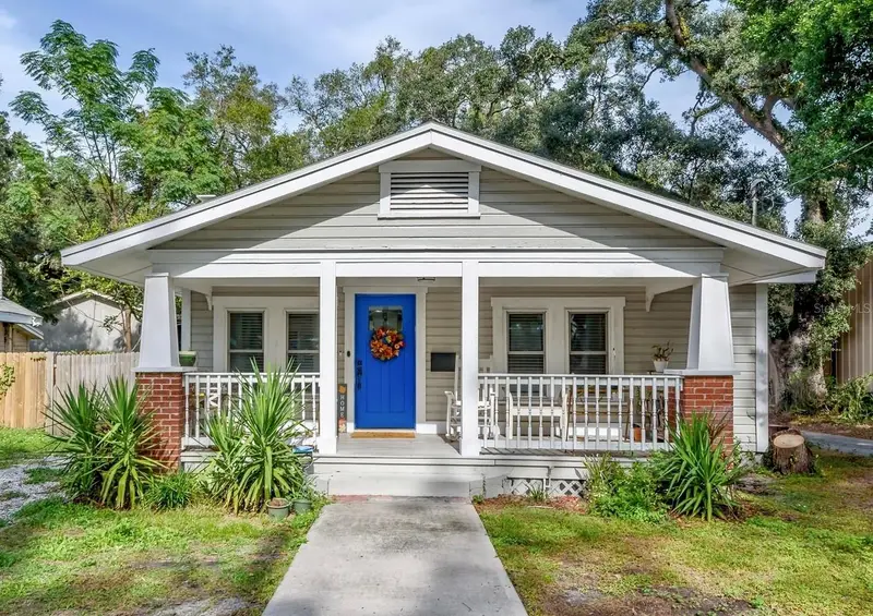 806 E Hamilton Ave, FL