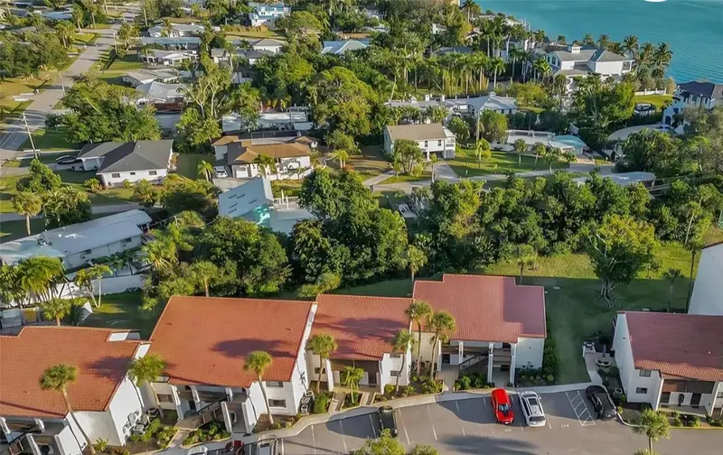 1646 Stickney Point Rd #101, FL