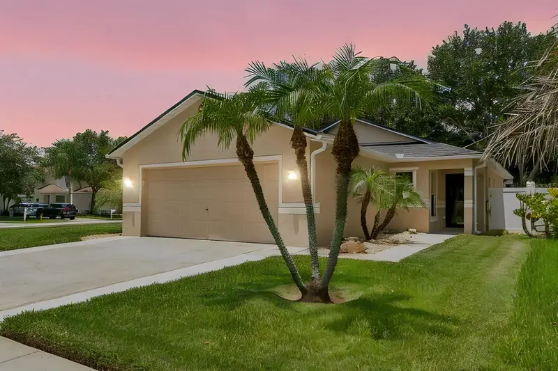 32323 Fish Hook Loop, FL