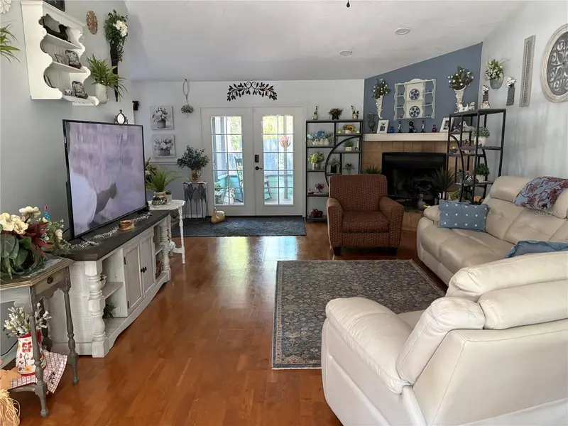 1910 S Park Ave, FL
