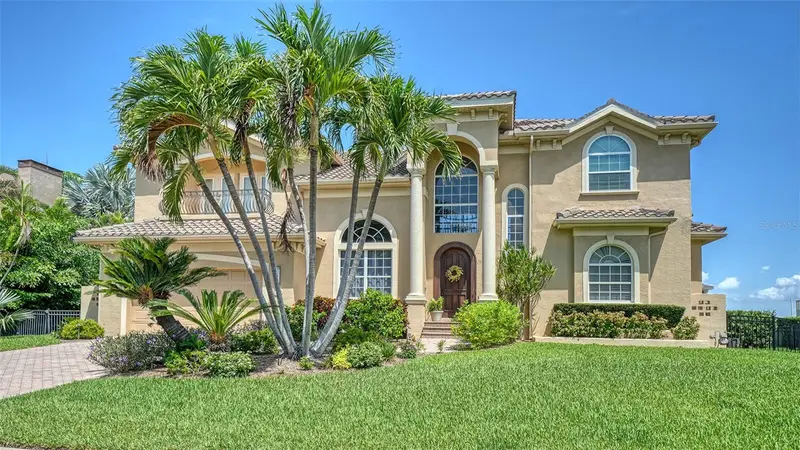 657 Halyard Ln, FL
