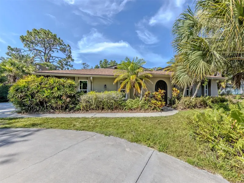 750 Shetland Cir, FL