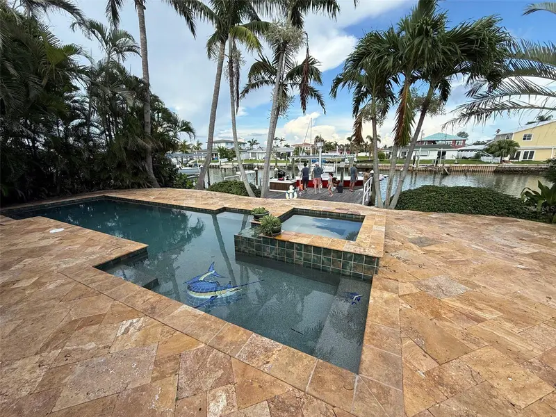 639 Normandy Rd, FL