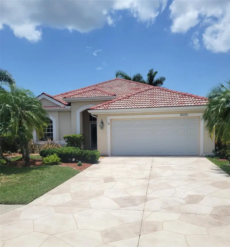 6828 Winslow St, FL