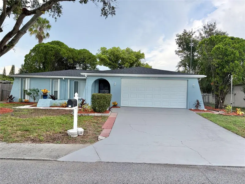 8938 Cochise Ln, FL