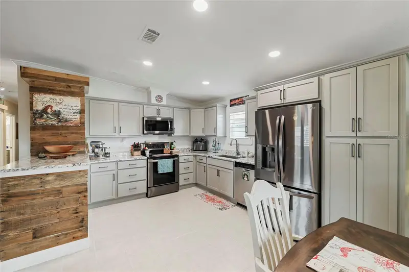 24500 Rio Villa Lakes Cir, FL