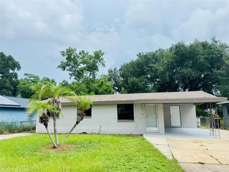 1923 Fruitland Park Cir, FL