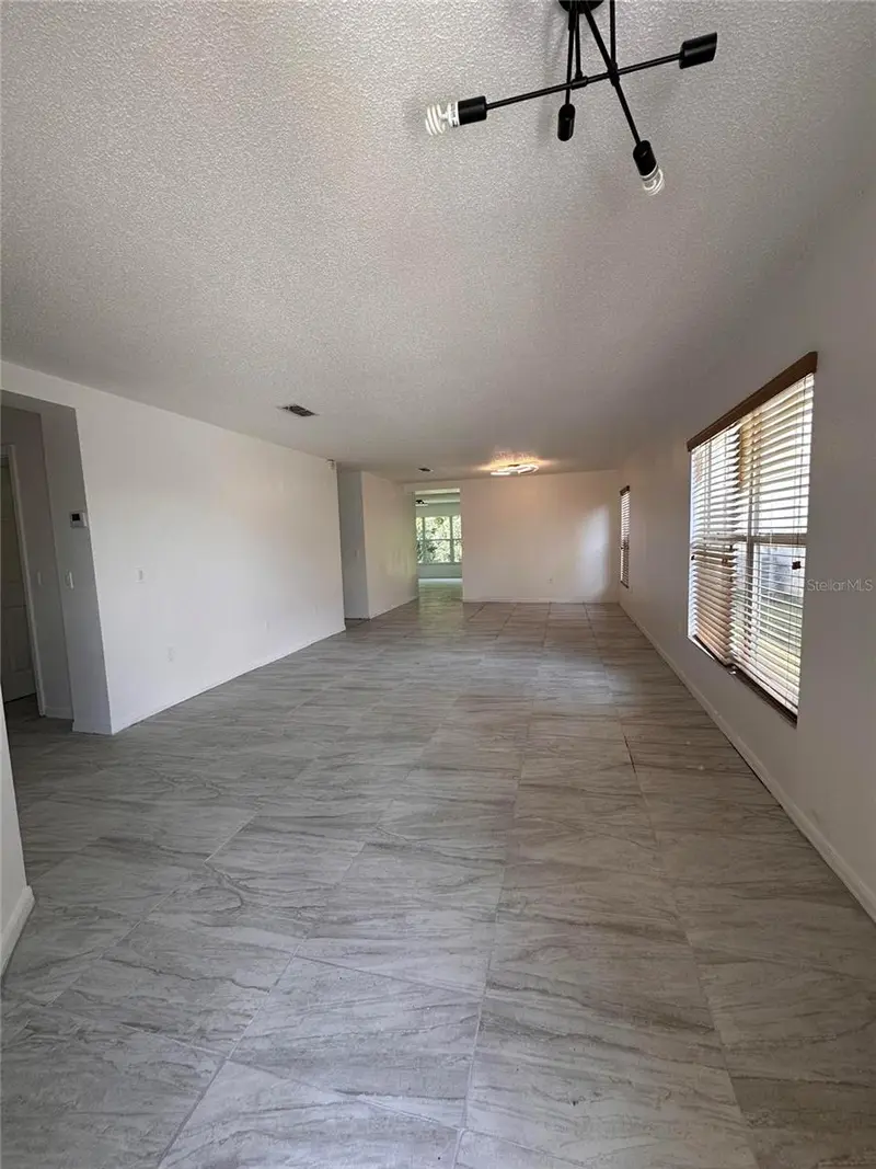 4502 Philadelphia Cir, FL