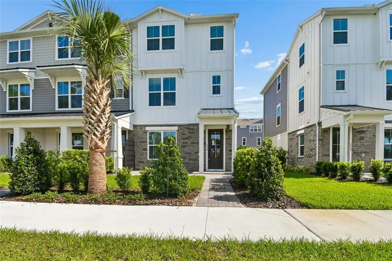 230 Pasquala Way, FL