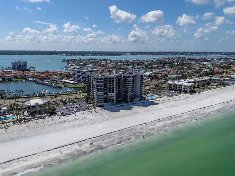 1660 Gulf Blvd #407, FL