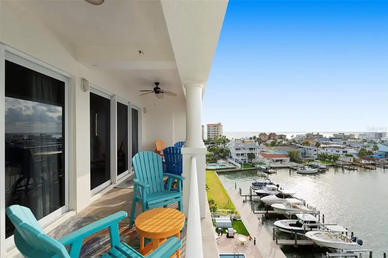 17717 Gulf Blvd #604, FL