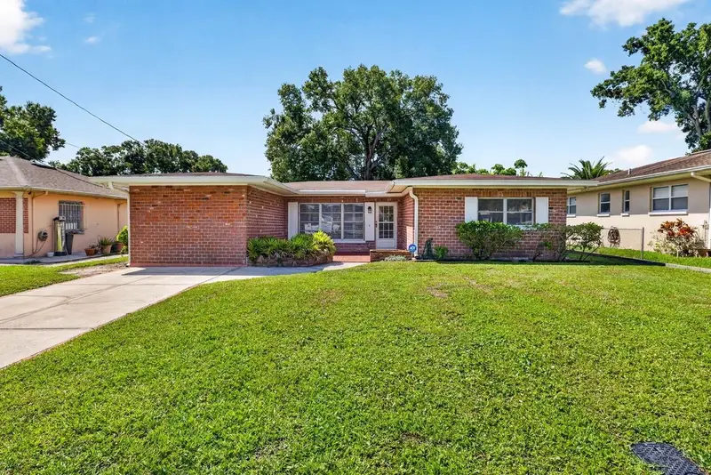 1912 W Saint Isabel St, FL