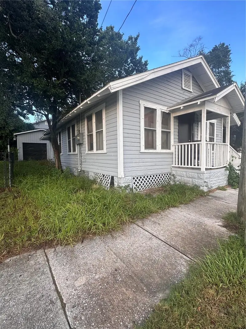 821 N Ridgewood Ave, FL