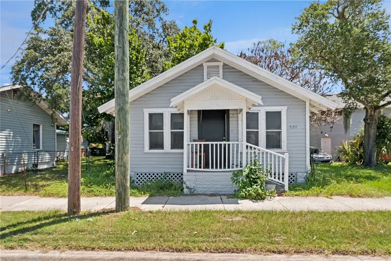 821 N Ridgewood Ave, FL