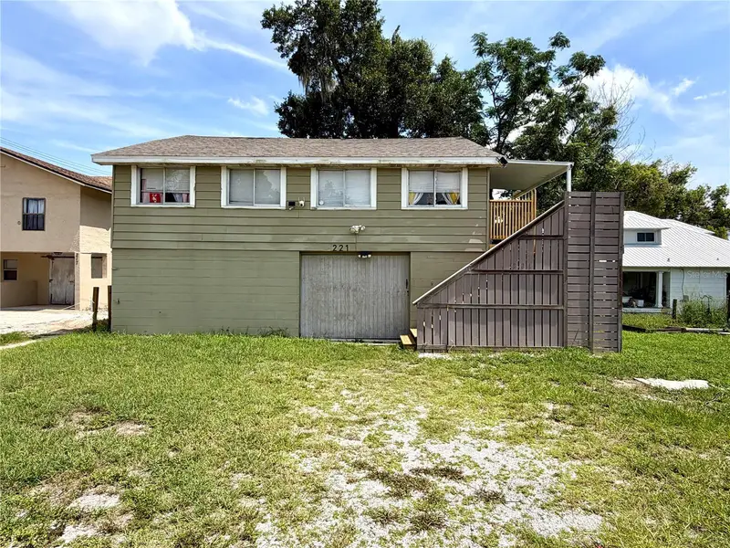 221 Avenue C Ne, FL