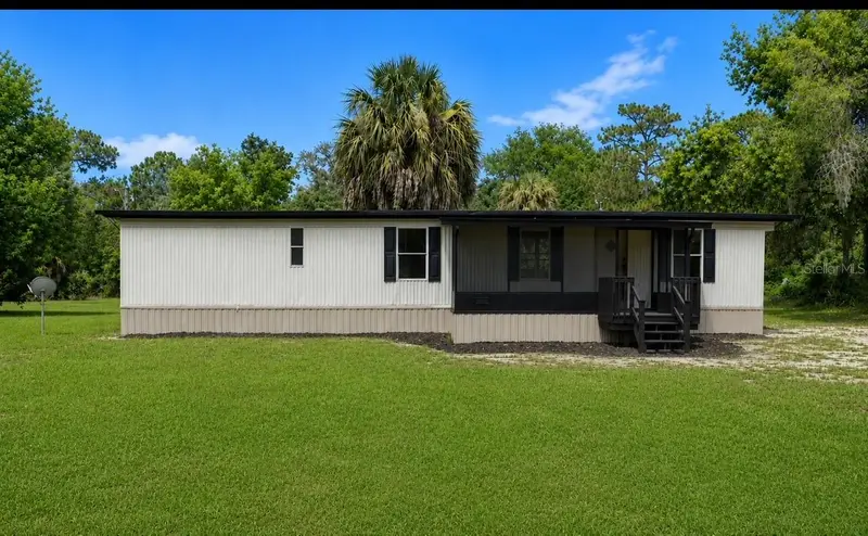 3320 N Holiday Dr, FL