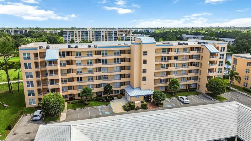 4550 Pinebrook Cir #605, FL