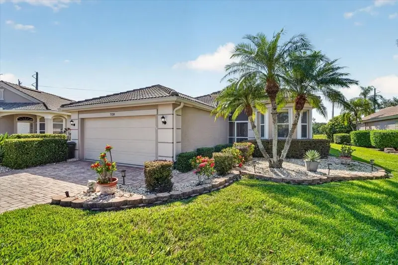 7128 Drewrys Blf, FL