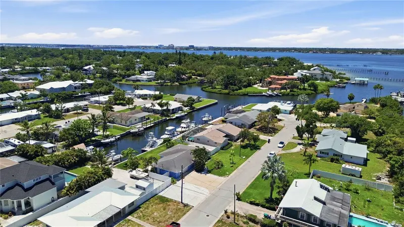 908 24th Ave W, FL