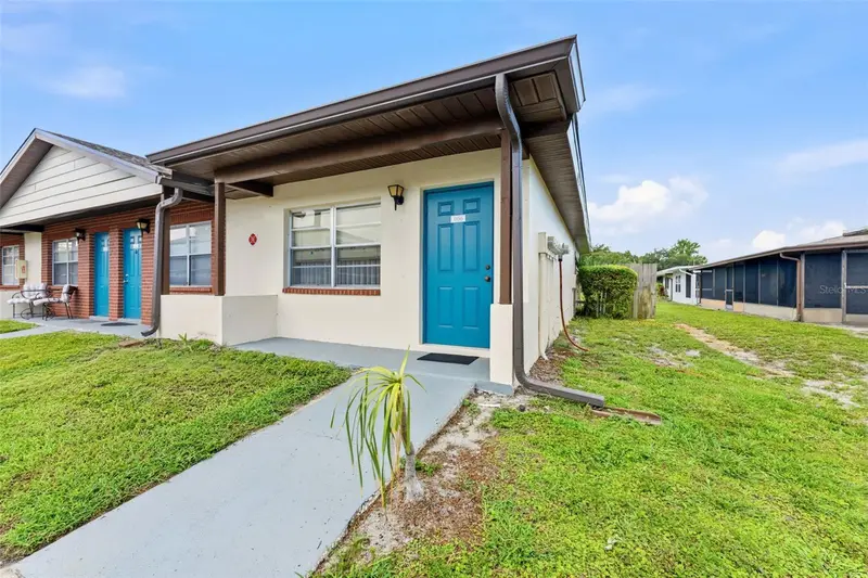 24862 Us Highway 19 N #806, FL