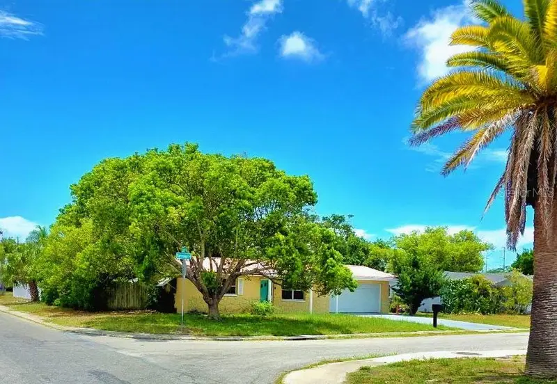 3150 Fairmount Dr, FL
