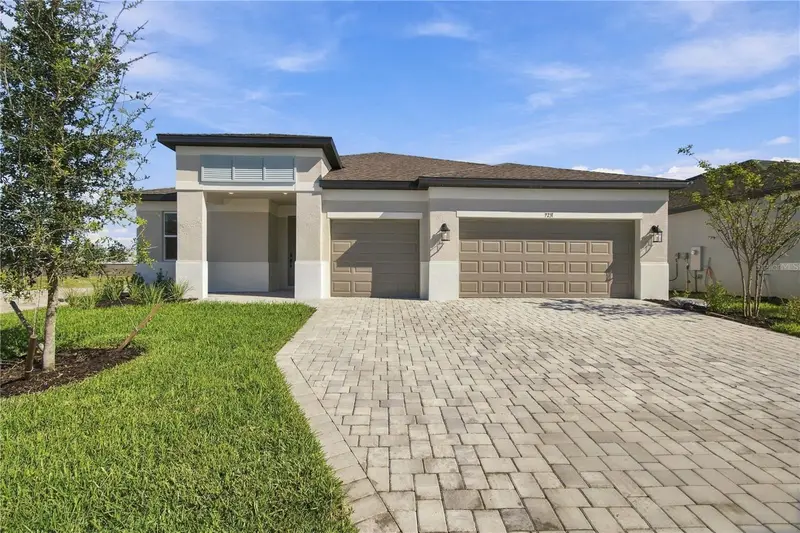 9231 Deep Horizon Loop, FL