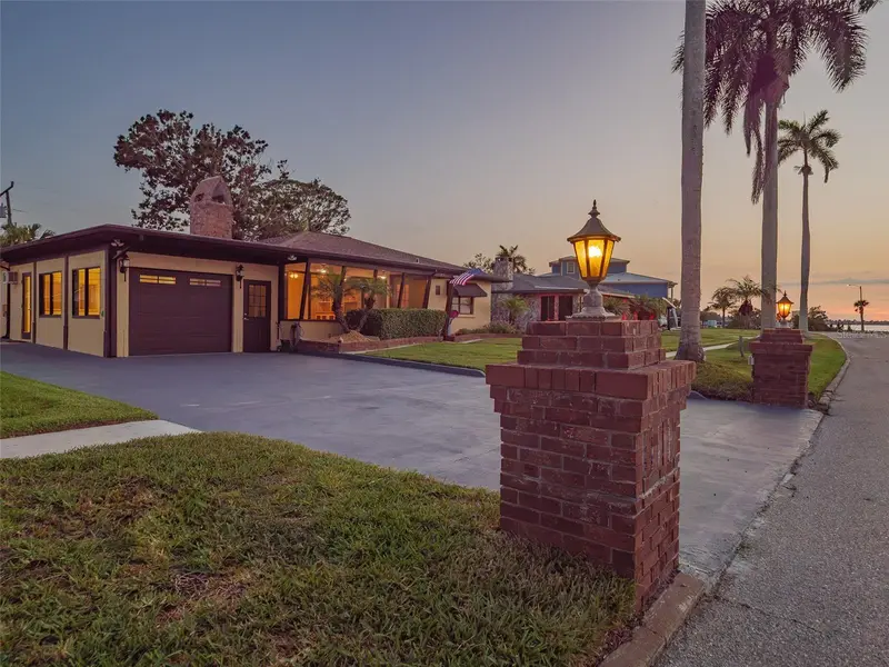 2410 Riverside Dr E, FL