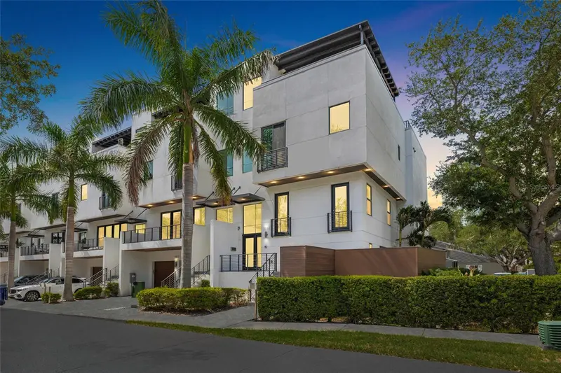 2814 W Barcelona St, FL