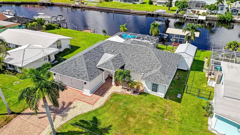 270 E Tarpon Blvd Nw, FL