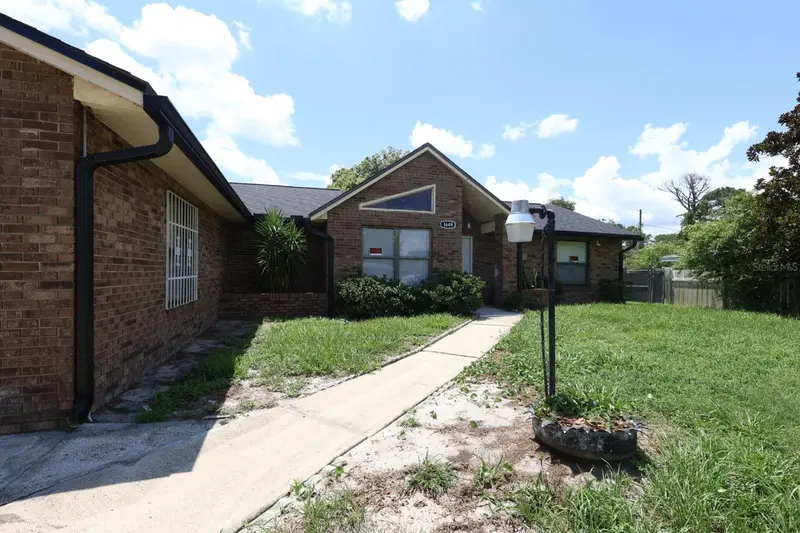 1649 Pendleton St, FL