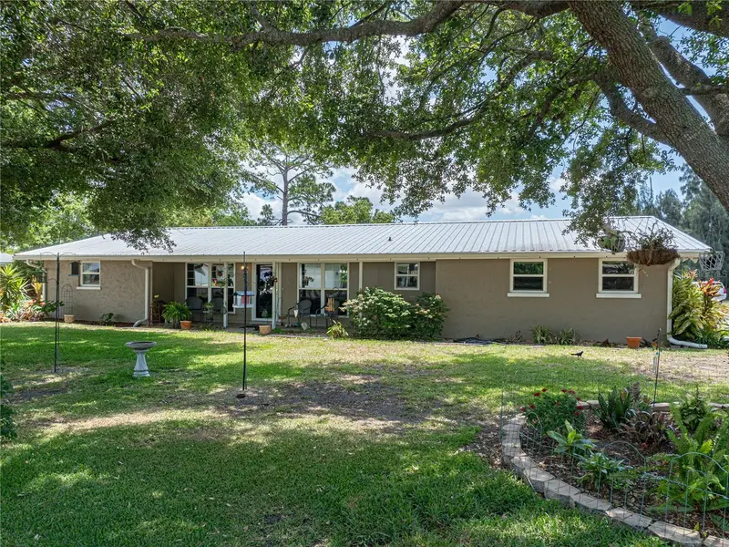 246 Canal Dr, FL