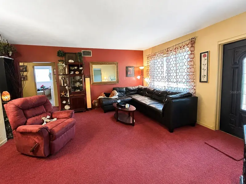 608 Dixie Ln, FL
