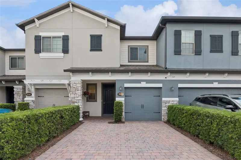 2747 White Isle Ln, FL
