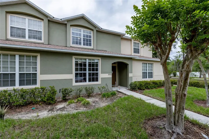 2852 Tanzanite Ter, FL
