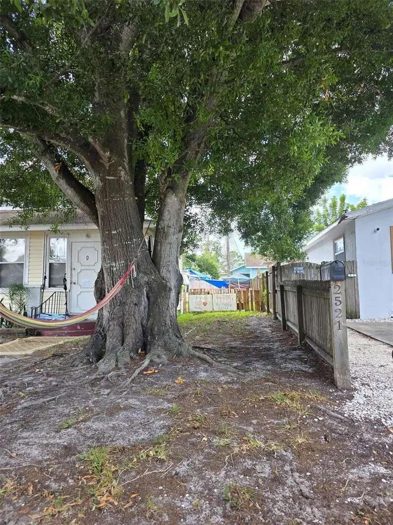 2517 19th Ave W, FL