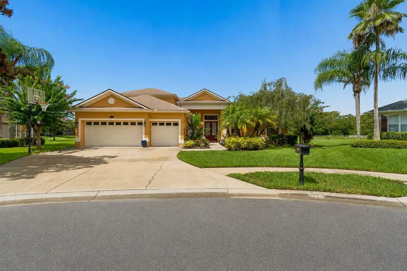 5303 Clouds Peak Dr, FL