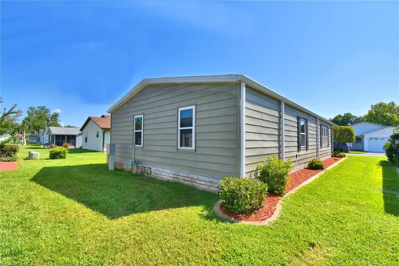 4901 Colonnades Cir E, FL