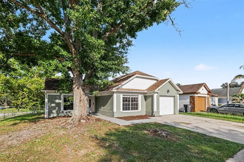301 Regal Park Dr, FL