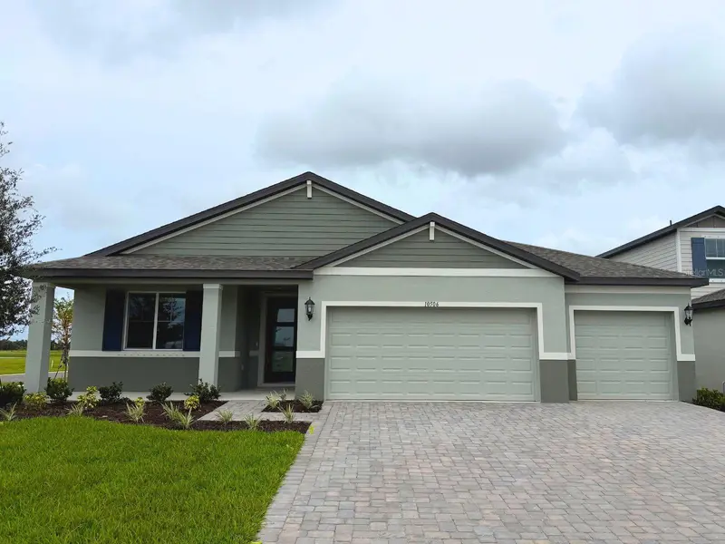 Oakfield Lakes listing