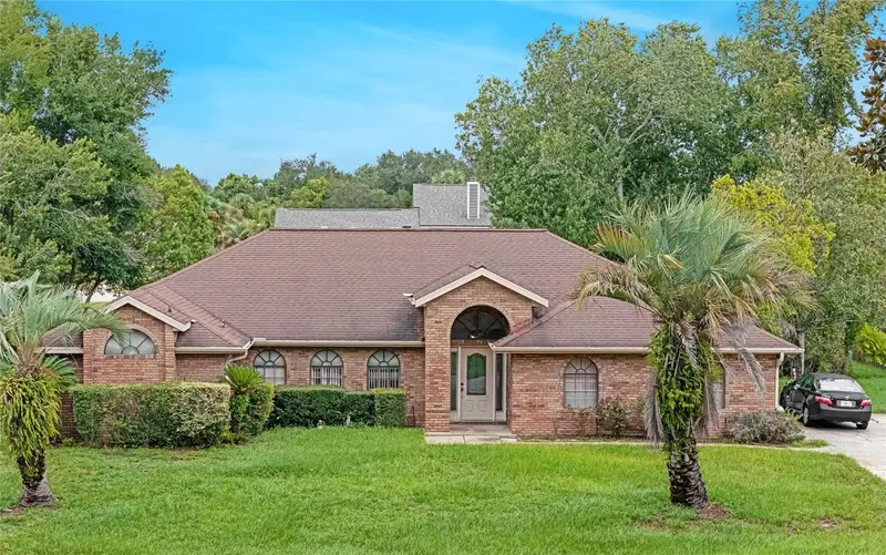 DeBary Town Center listing