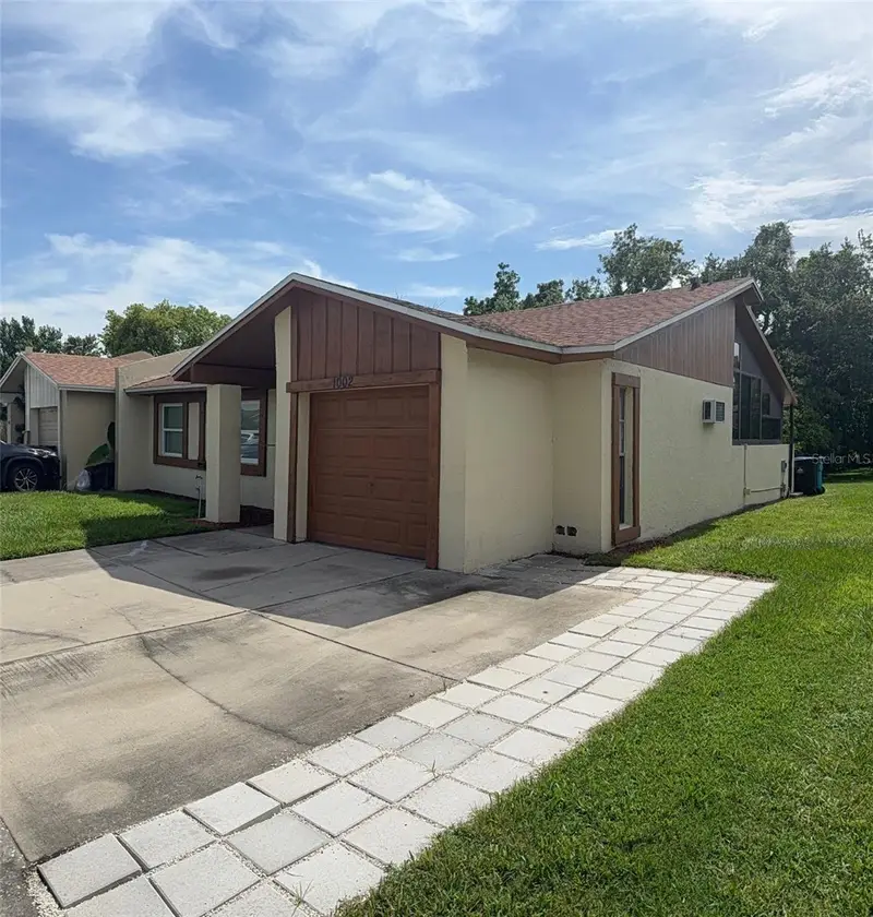 1002 Oropesa Ave, FL