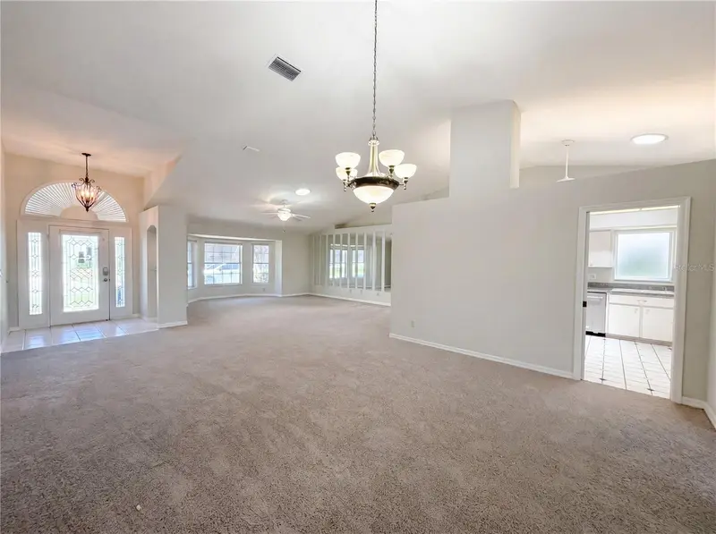 27305 Racquet Cir, FL